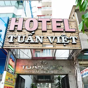 Grad Tuan Viet Vietnam